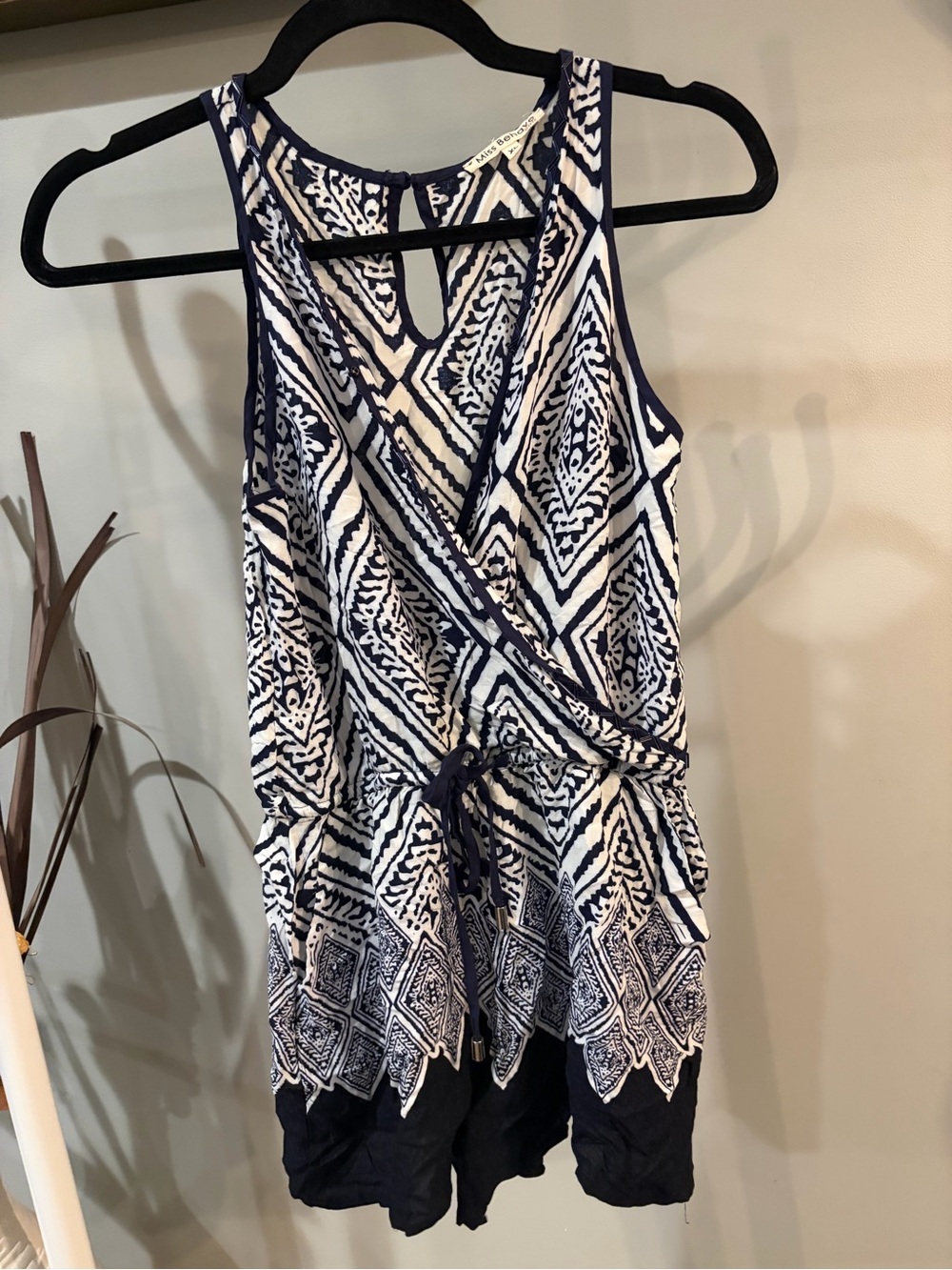 Navy and White Patterned Sleeveless Romper size xl